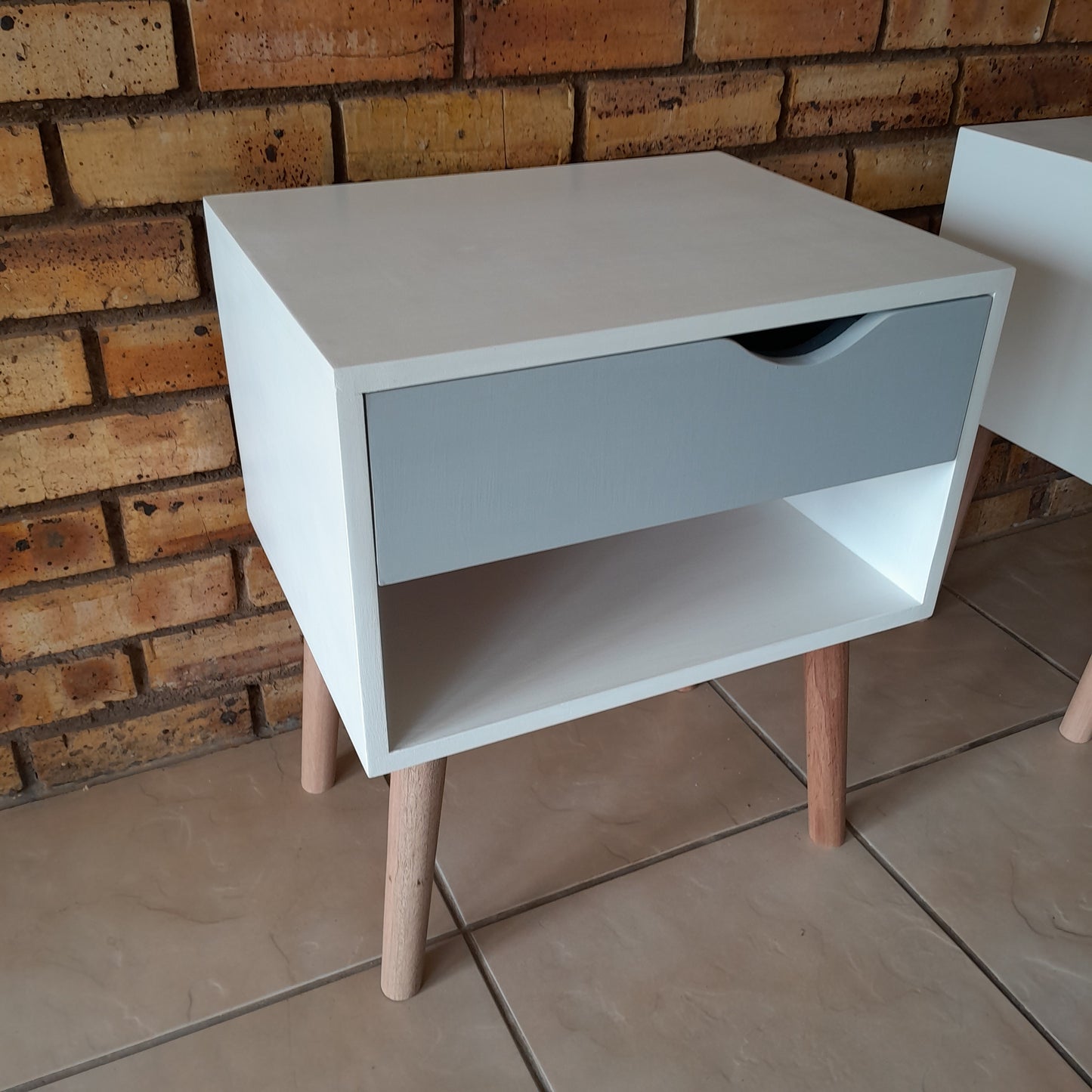 Bakari Bedside Tables (Pair)