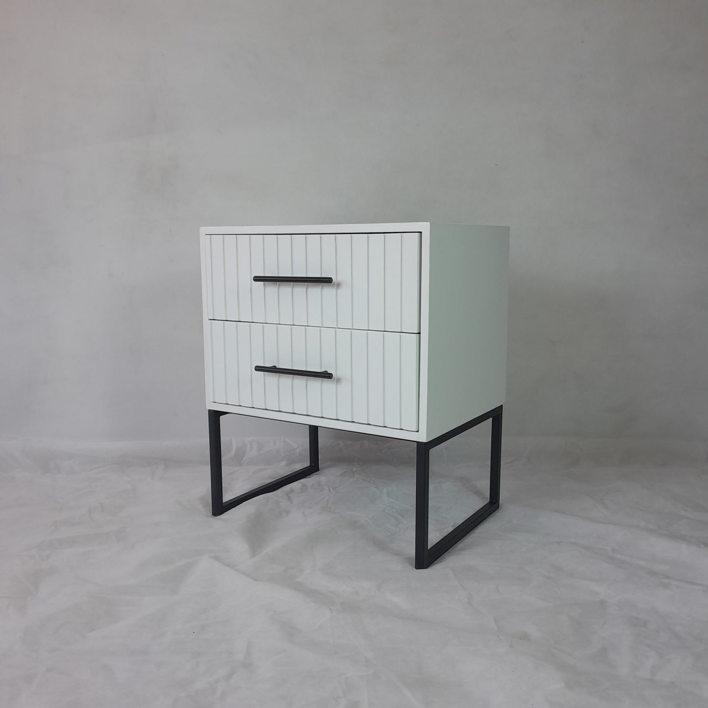 Lionel Ribbed Pedestal